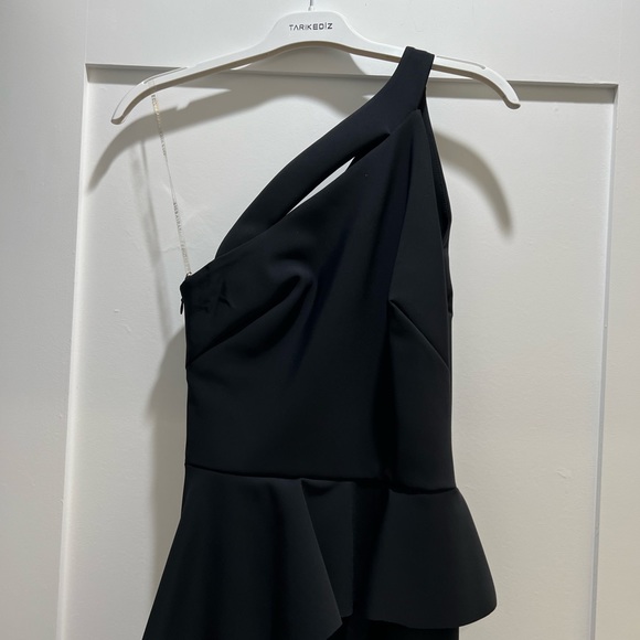 Black one shoulder evening gown - Picture 8 of 8